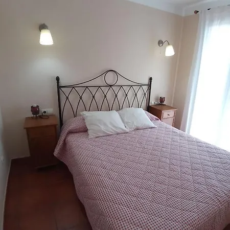 Msj 50 Espacioso Bajo Con Jardin Privado קלאפאט